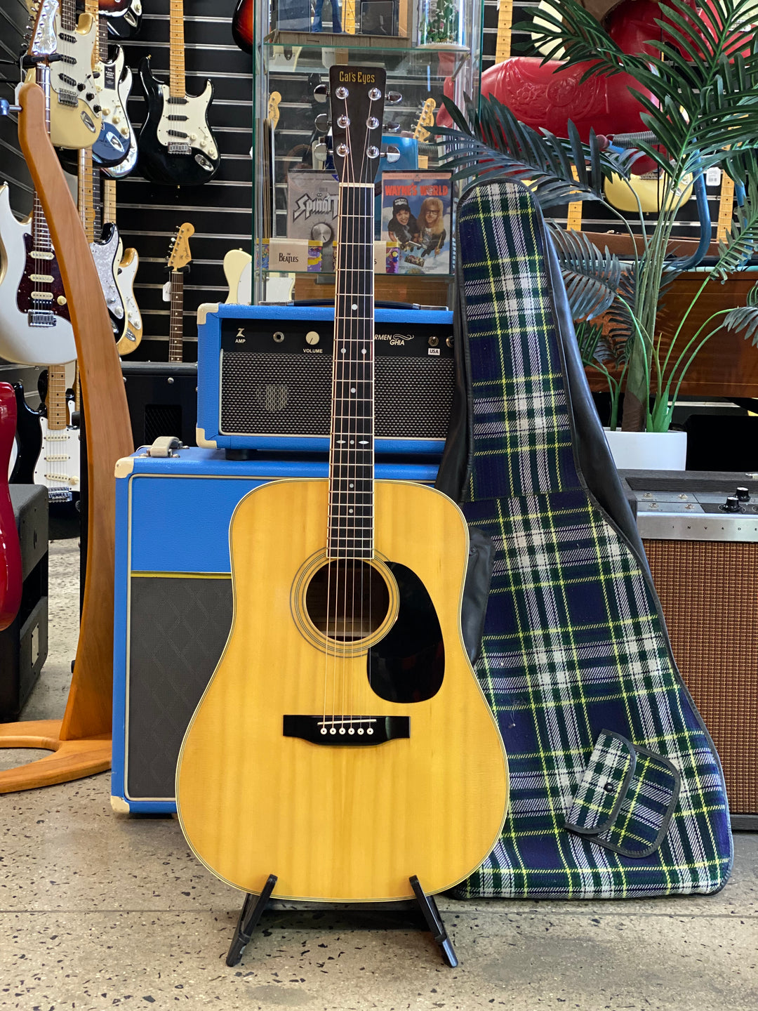 Tokai Cats Eyes CE-250 Acoustic Guitar w/bag ***pre loved***