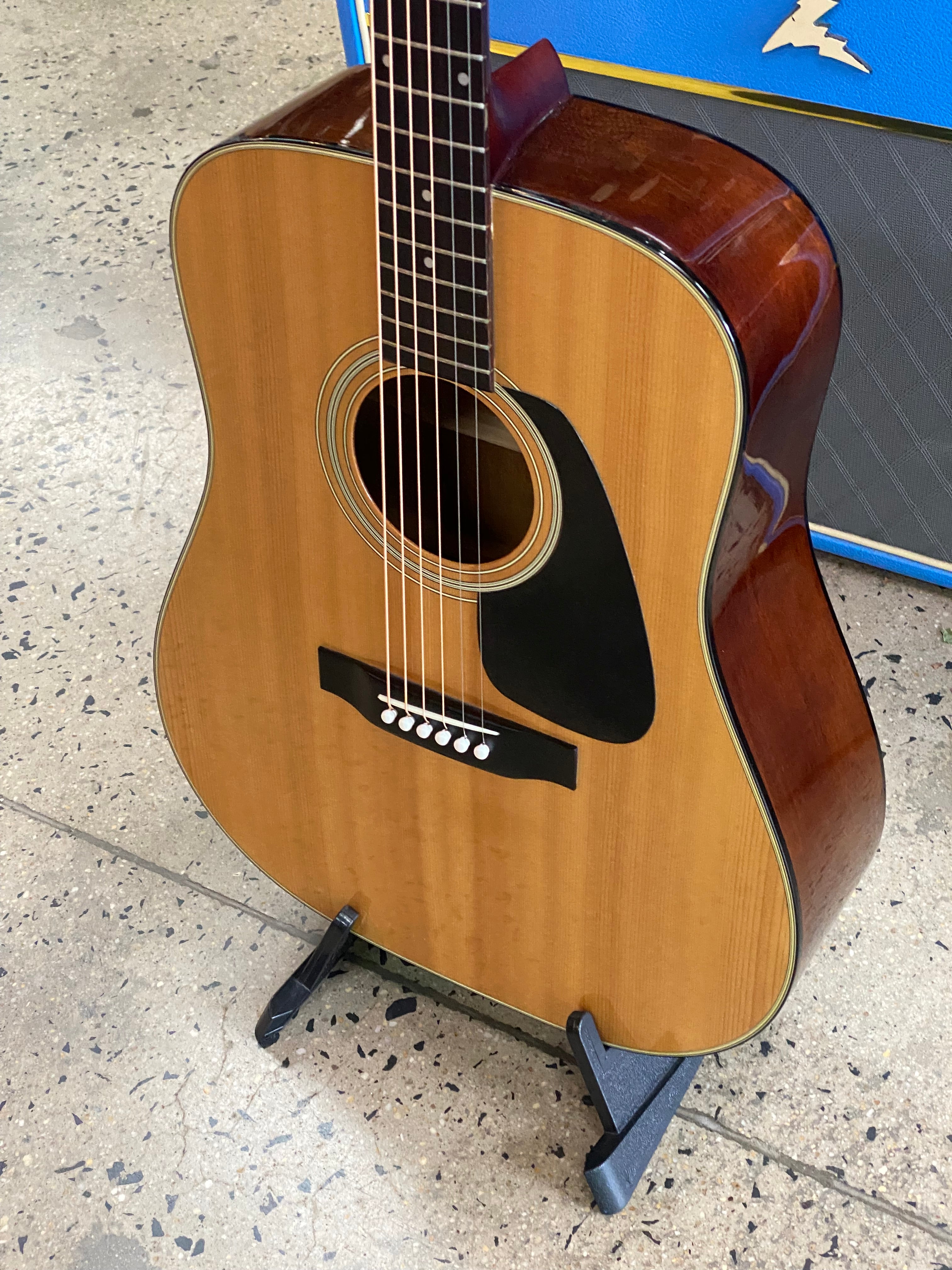 Morris Acoustic MIJ MD-501 w/bag ***Pre Loved*** – A&B