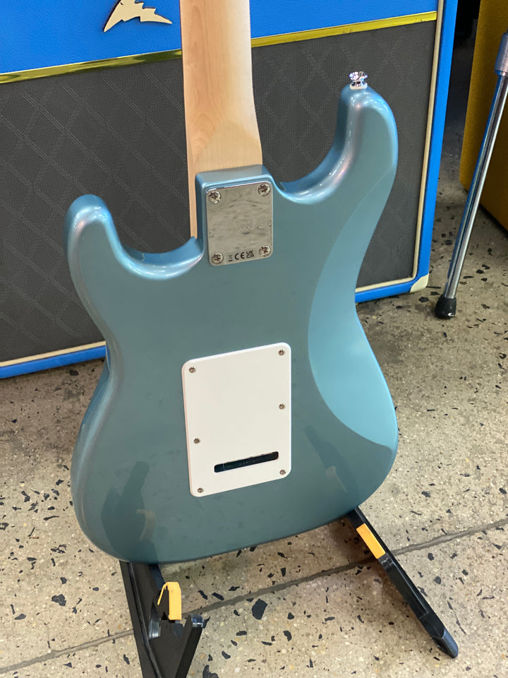 Squier Affinity Series Stratocaster Junior HSS | Ice Blue Metallic