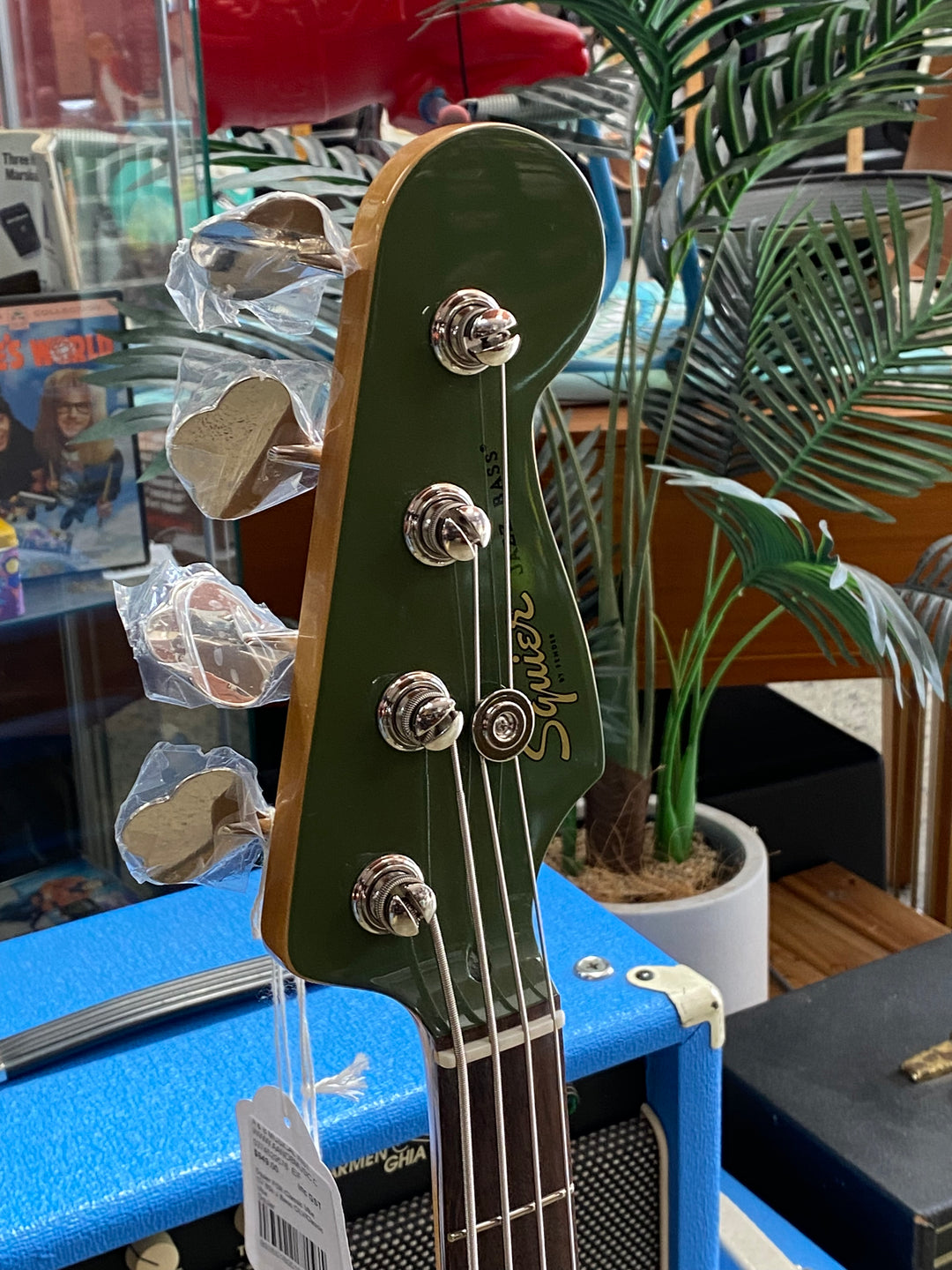 Squier FSR Classic Vibe CV 60s J Bass | Olive