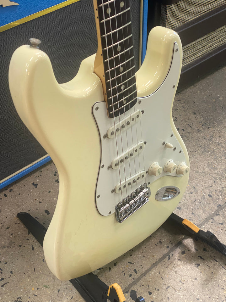 Fender USA 1972 Stratocaster Rosewood Fretboard Olympic White W/case ***Pre Loved***