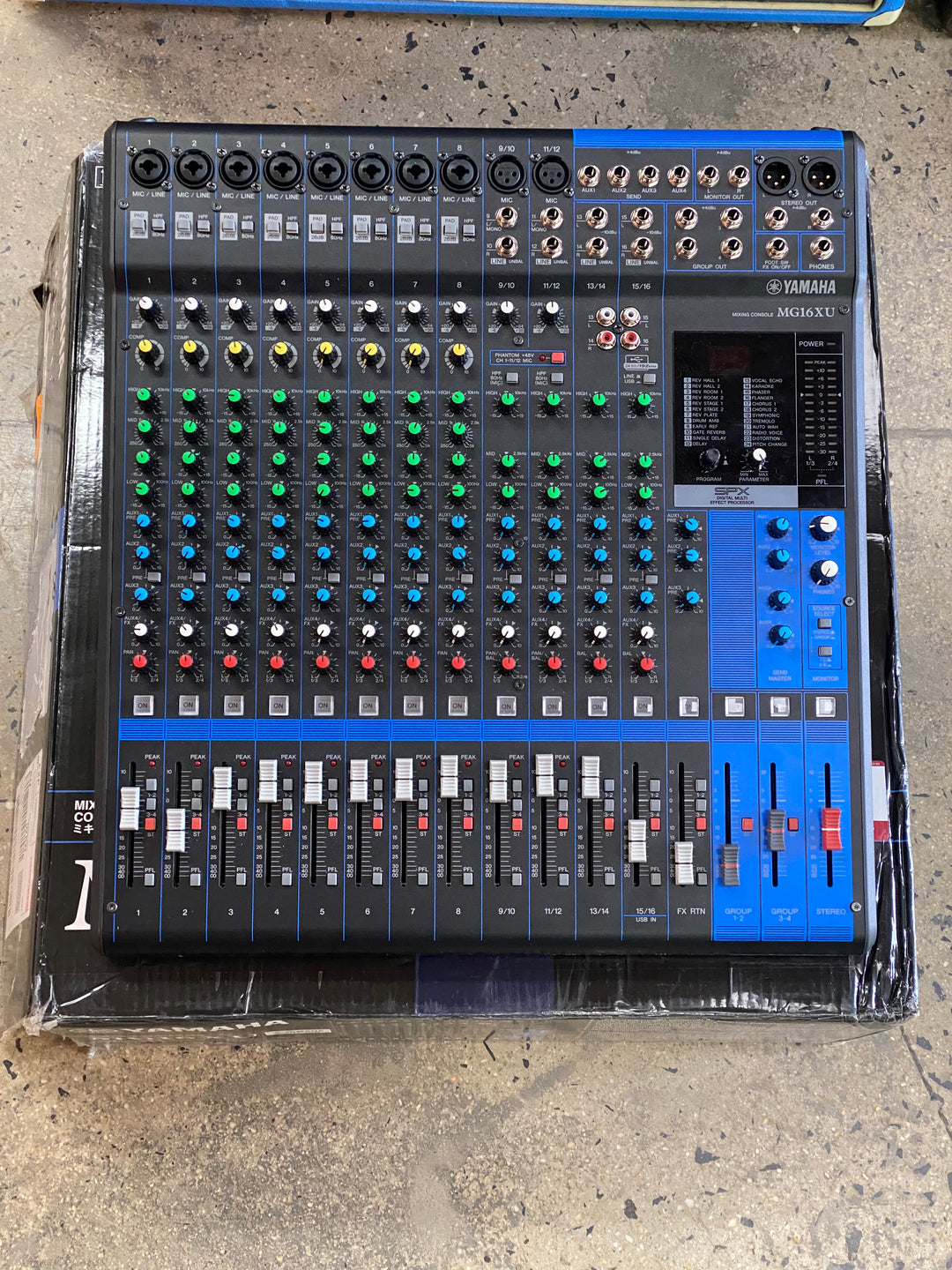 Yamaha MG16XU Mixer w/box ***pre loved***