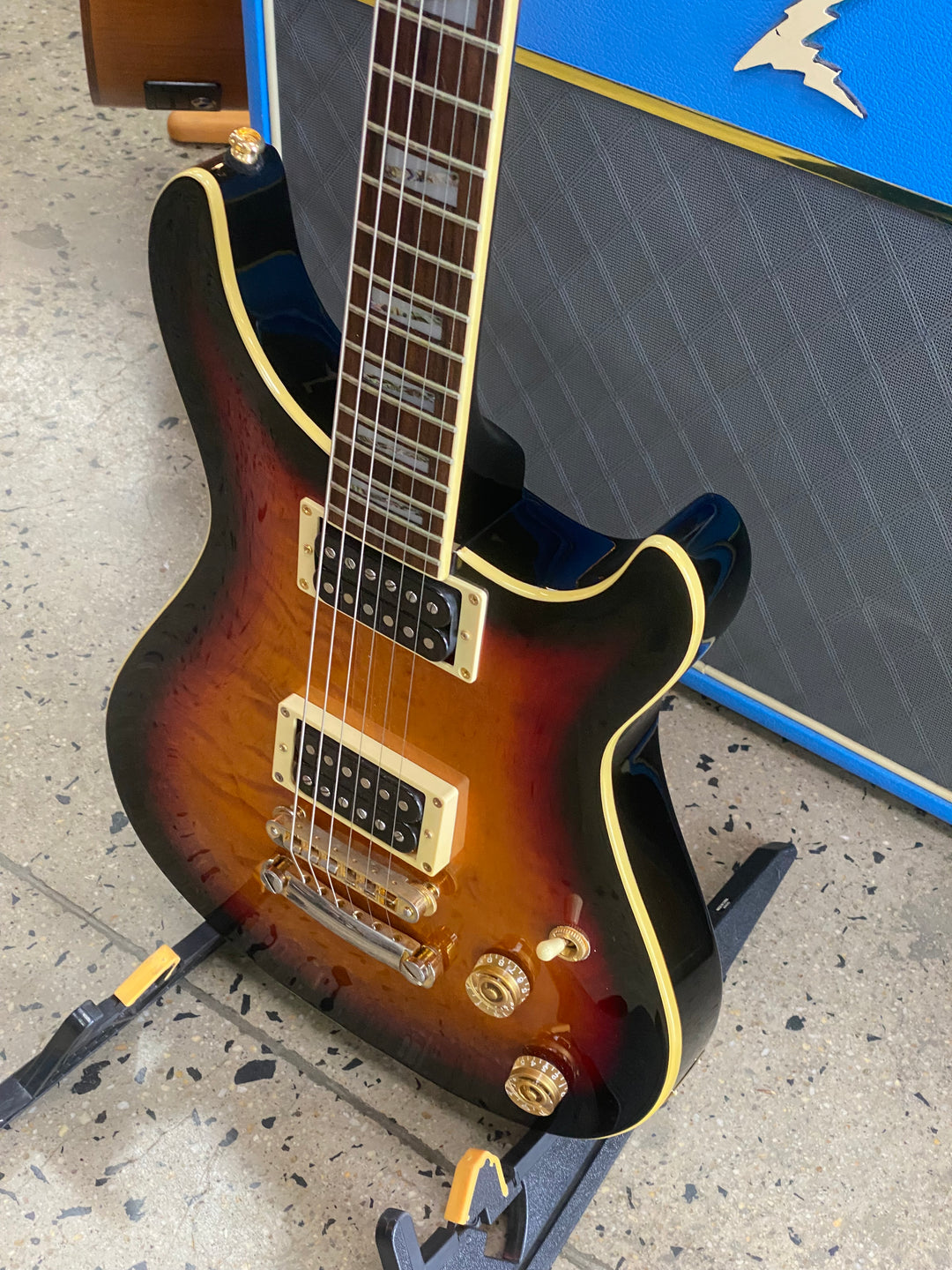 Cort 1998 MGM-1 Matt "Guitar" Murphy Signature Sunburst W/case ***Pre Loved***