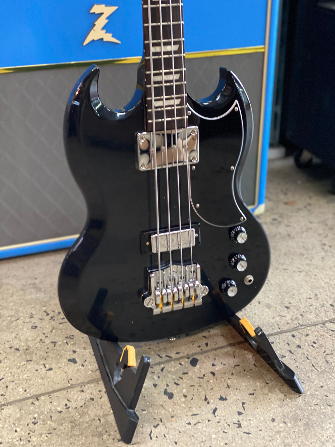 Gibson 2018 SG Bass wcase | Ebony ***pre loved***/