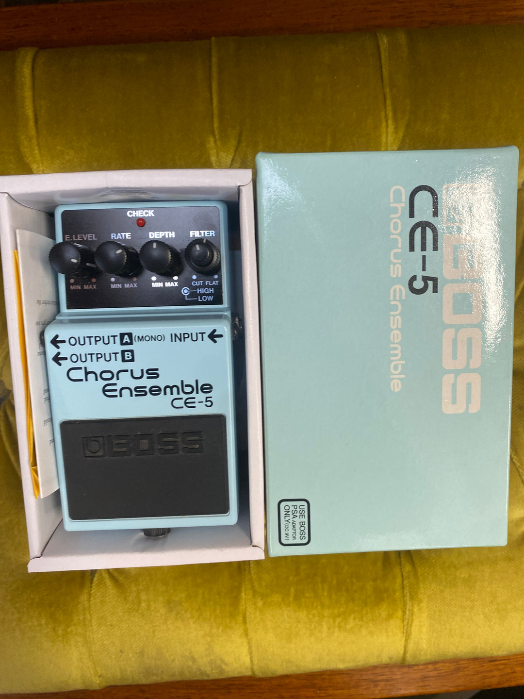 Boss CE-5 Chorus Ensemble Wbox ***Pre Loved***