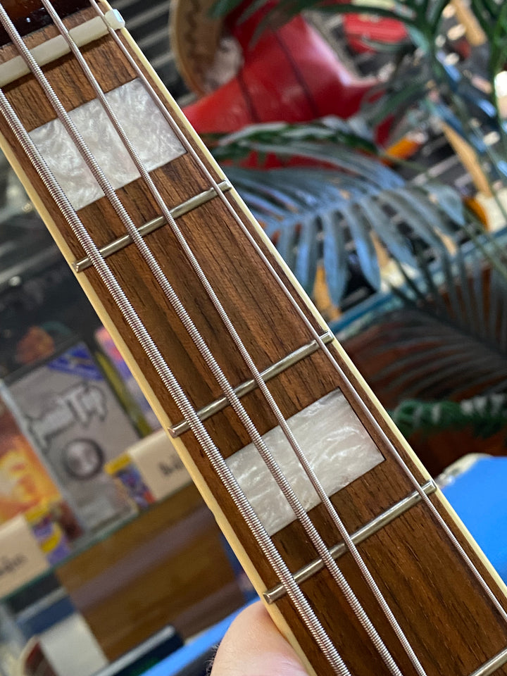 Fender 2024 Kingman Bass W/pickup W/bag Shaded Edge Burst ***pre loved***
