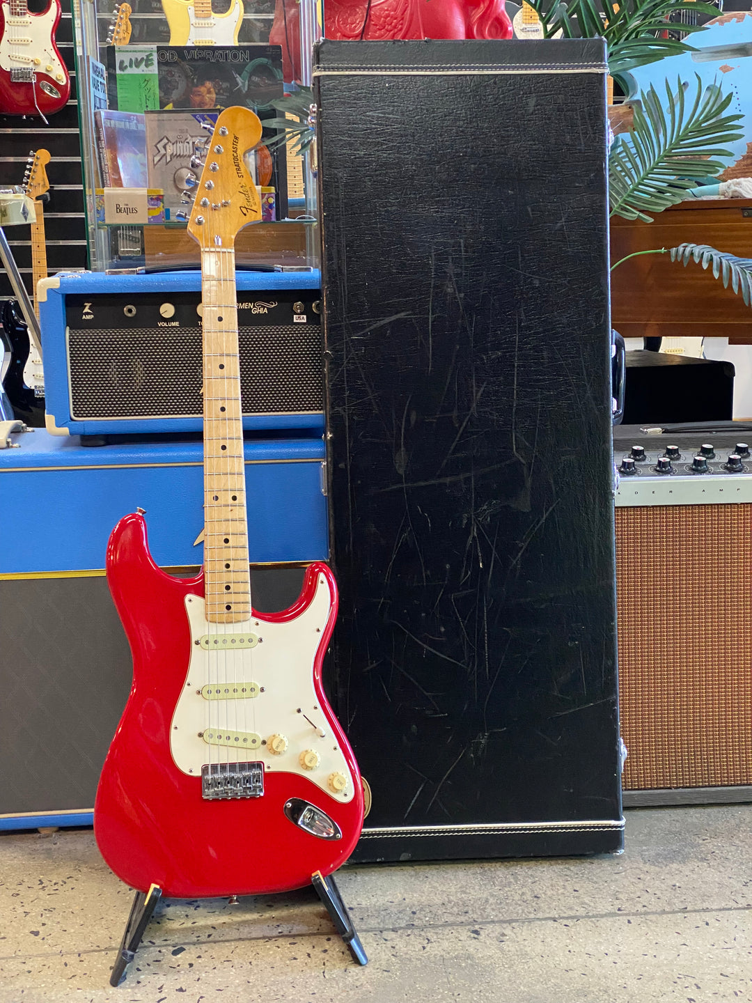 Fender 1979 Hardtail Stratocaster w/case | Red ***pre loved***