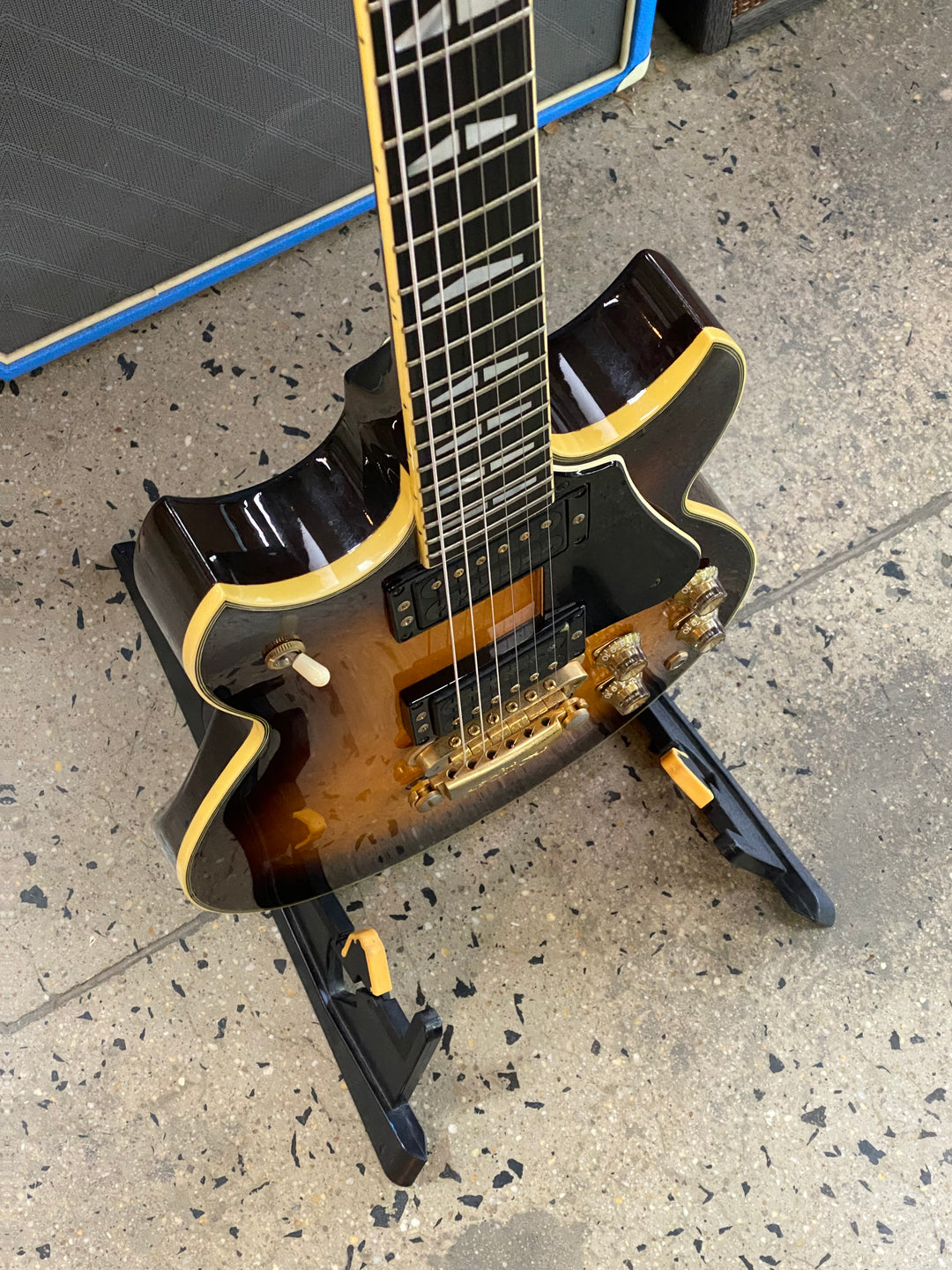 Yamaha 1979 SG1000 w/case | Tobacco Sunburst ***pre loved***
