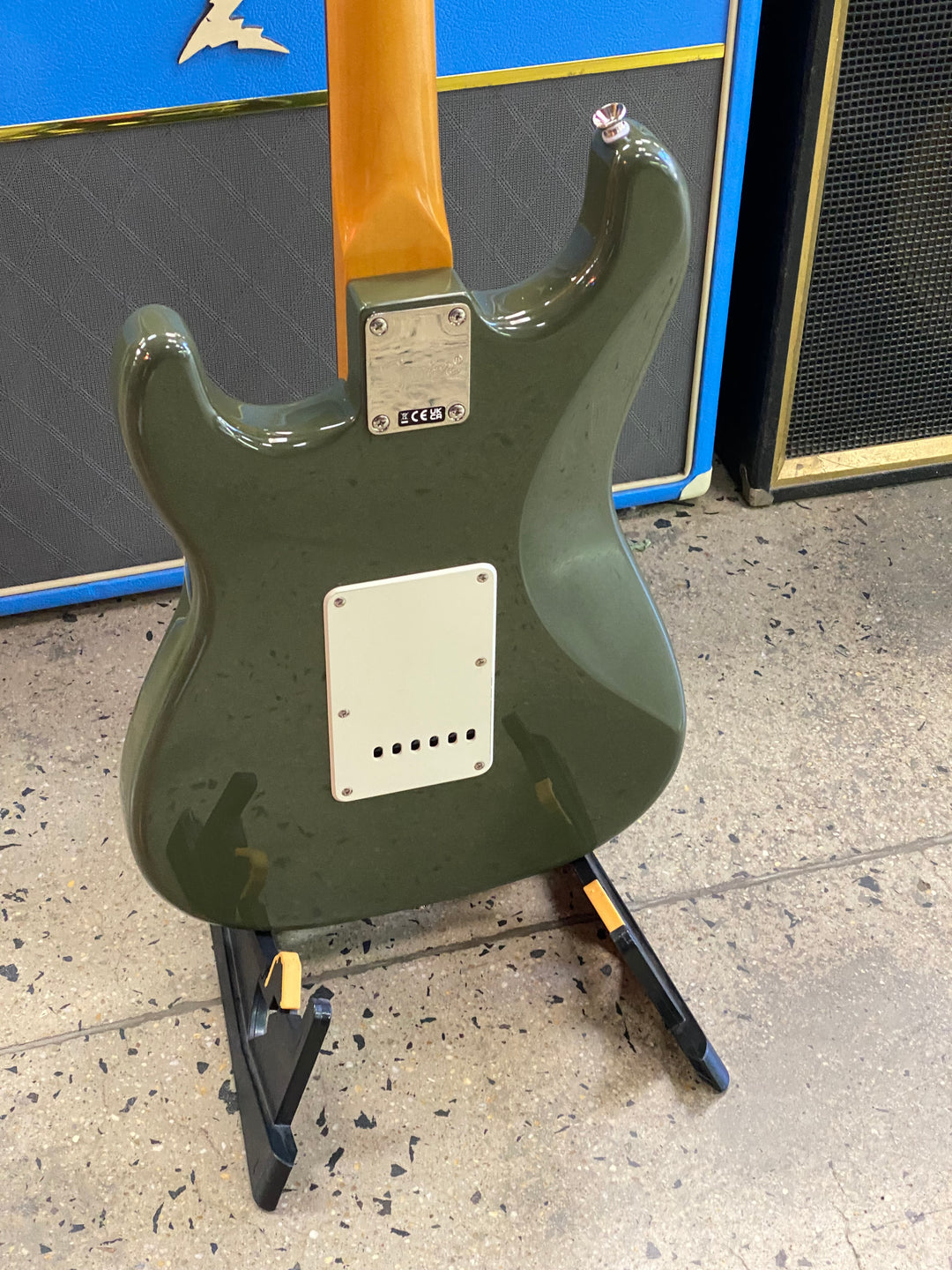 Squier FSR Classic Vibe 60s Strat HSS | Antique Olive