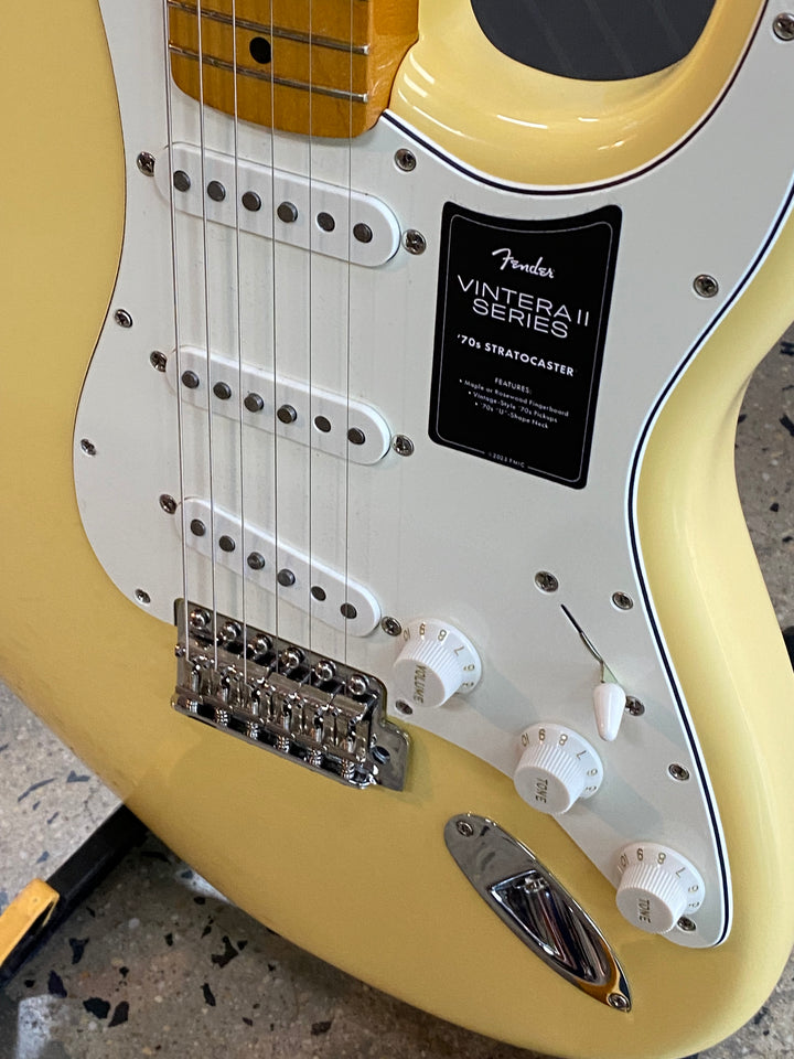 Fender 2025 Vintera II 70s Strat w/bag | Vintage White ***pre loved***