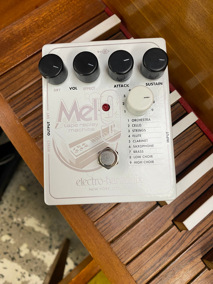 Electro-Harmonix Mel9 Tape Replay Machine Guitar Effects Pedal W/box ***Pre Loved***