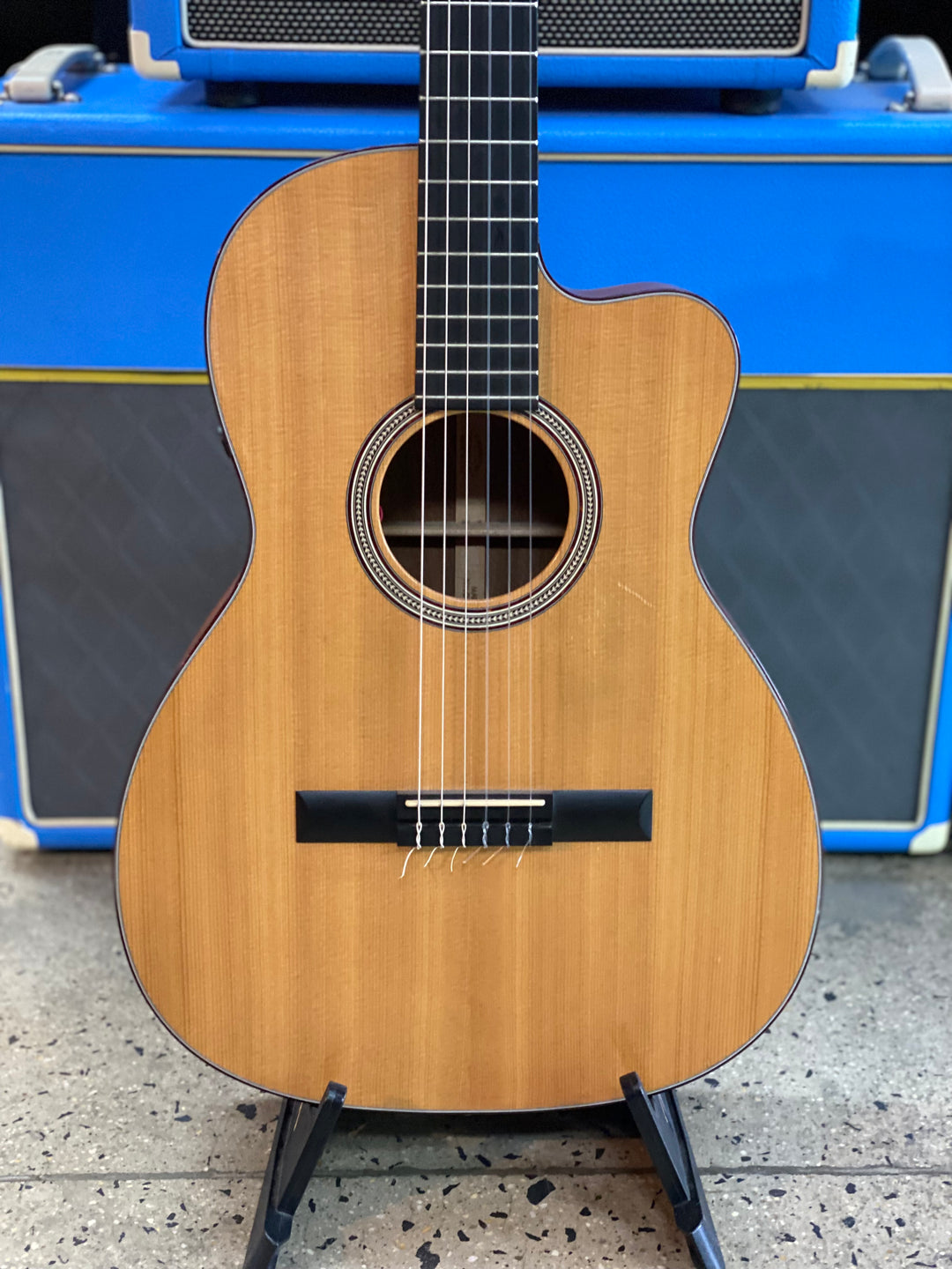 Martin 2012 000-C Nylon W/case ***pre loved***