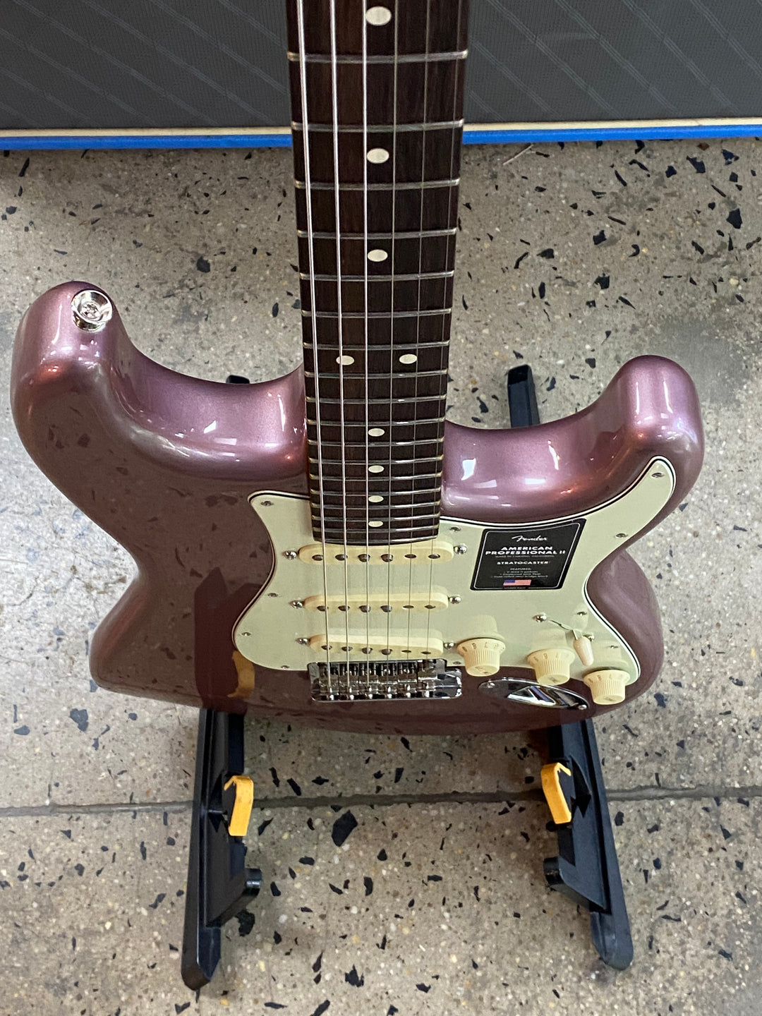 Fender DE Am Pro II Strat | Burgundy Mist Metallic