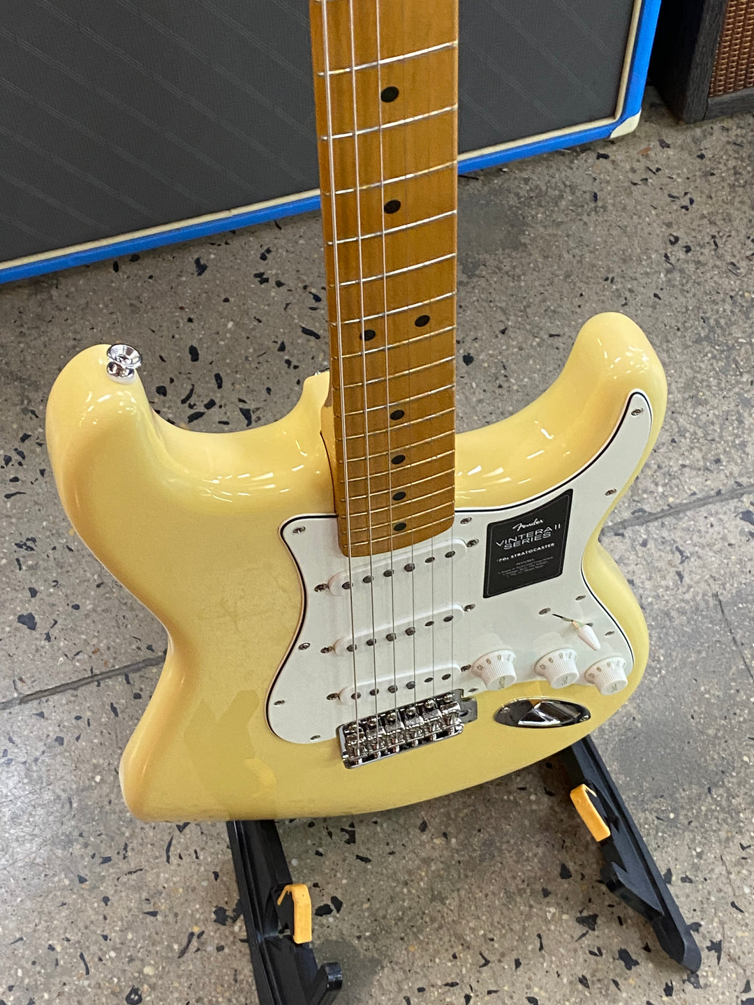 Fender 2025 Vintera II 70s Strat w/bag | Vintage White ***pre loved***