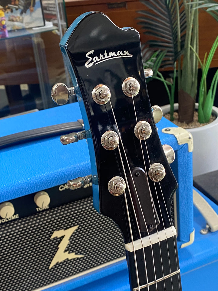 Eastman ROMEO-LA Thinline Archtop Electric Guitar P-90's Celestine Blue W/case ***Pre Loved***