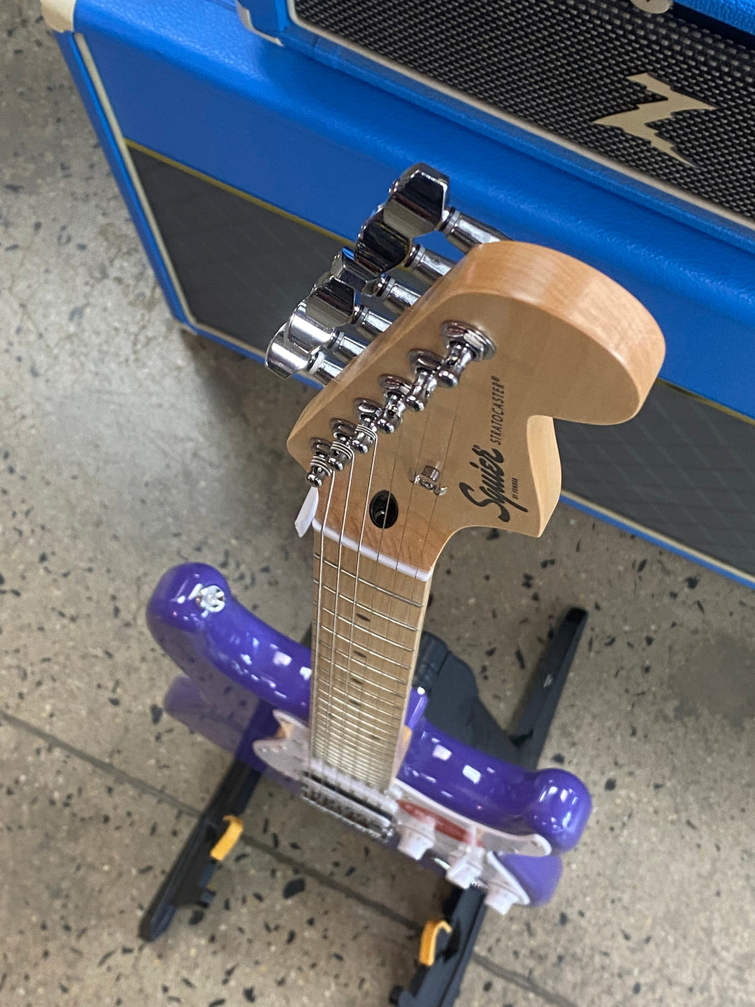 Squier By Fender FSR Sonic Strat HSS | Ultraviolet