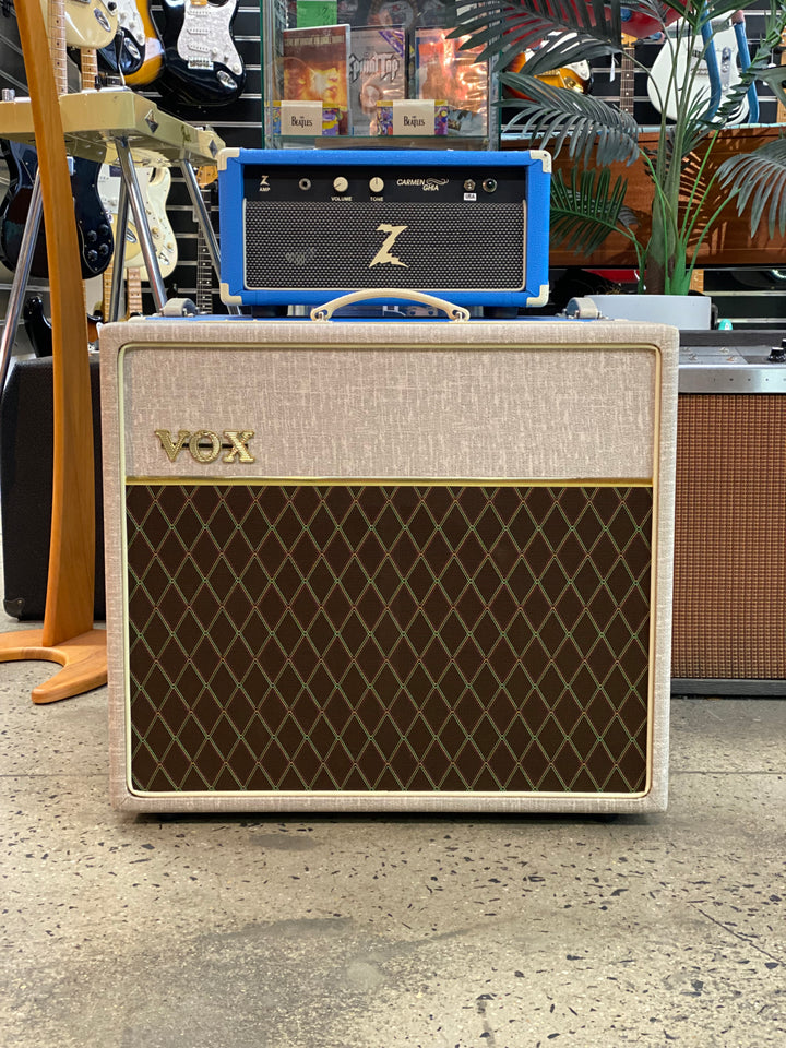VOX AC15HW1X Hand Wired 1x12 Tube Combo ALNICO BLUE  ***Pre Loved***