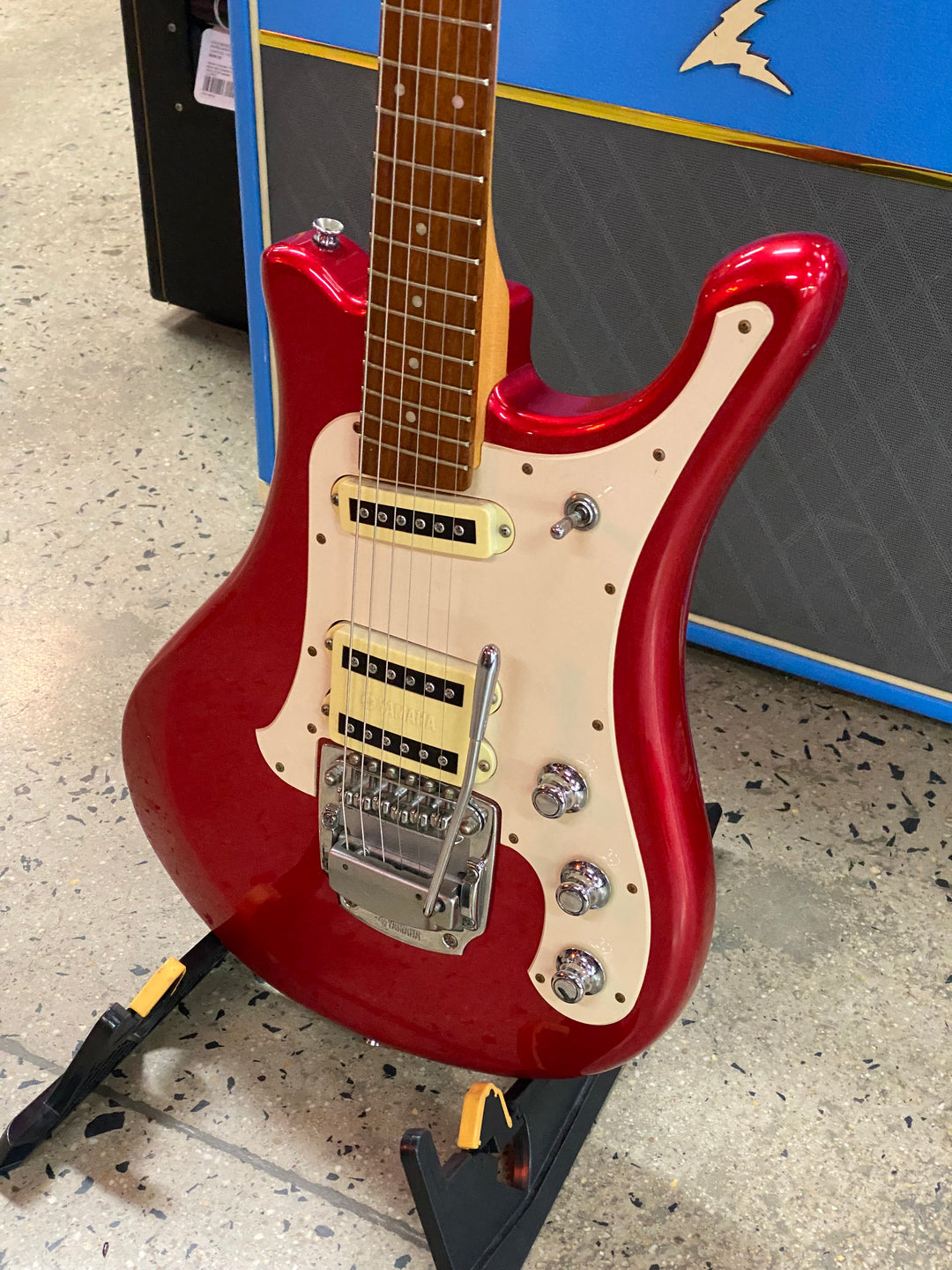 Sgv Instrument Icon Yamaha SGV-300 Red W/bag ***Pre Loved*** – A&B Musical Instruments