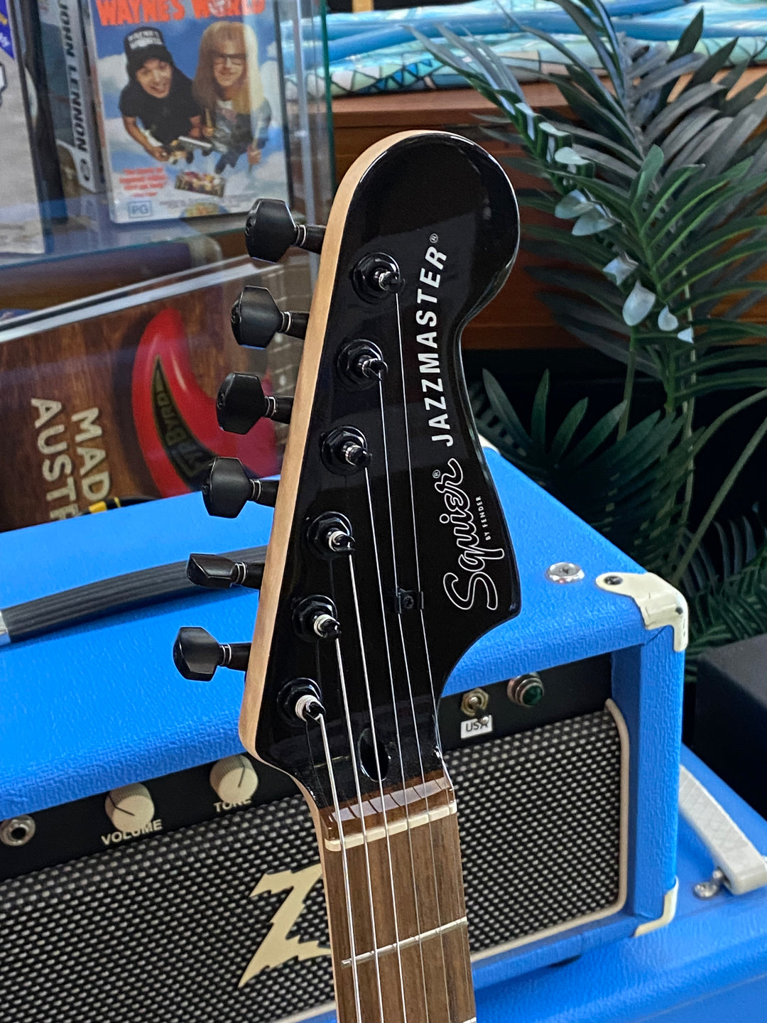Squier FSR Affinity Jazzmaster  | Metallic Black