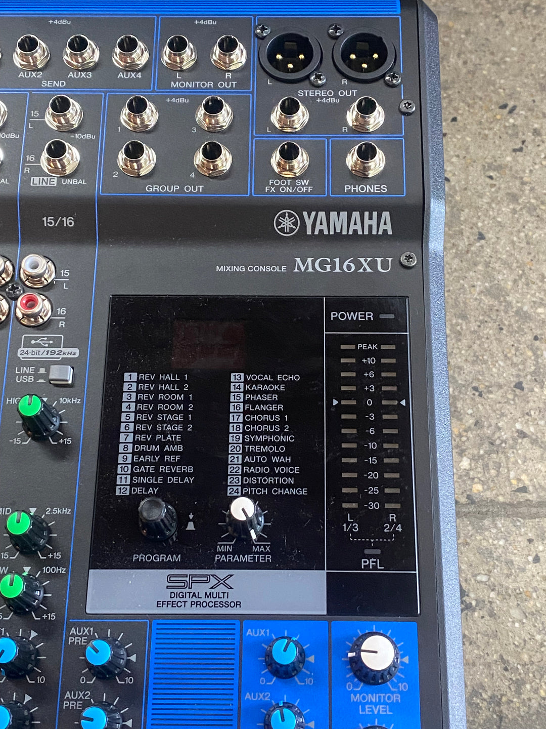 Yamaha MG16XU Mixer w/box ***pre loved***