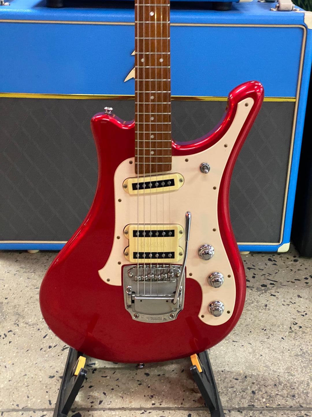 Sgv Instrument Icon Yamaha SGV-300 Red W/bag ***Pre Loved*** – A&B Musical Instruments
