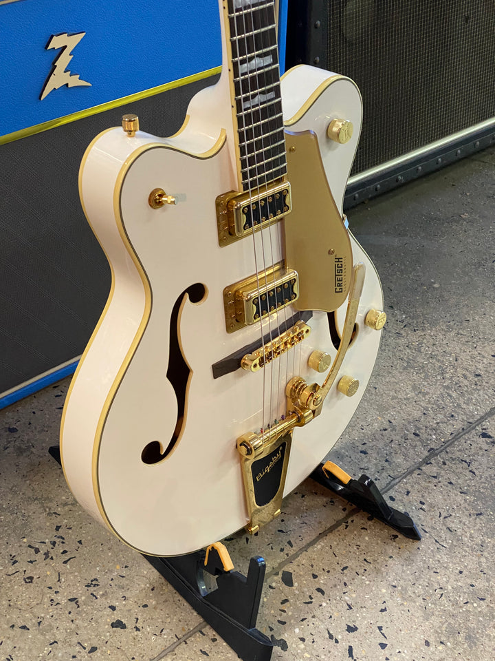 Gretsch 2018 G5422TG w/bag | White ***Pre loved***