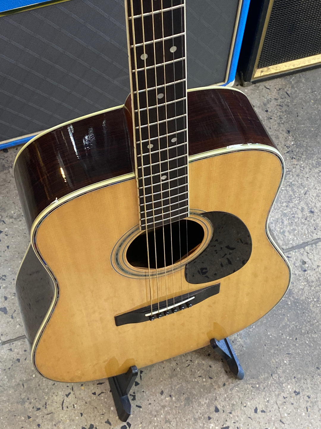 Morris Guitars 1975 W-30 Acoustic Guitar w/case ***pre loved***