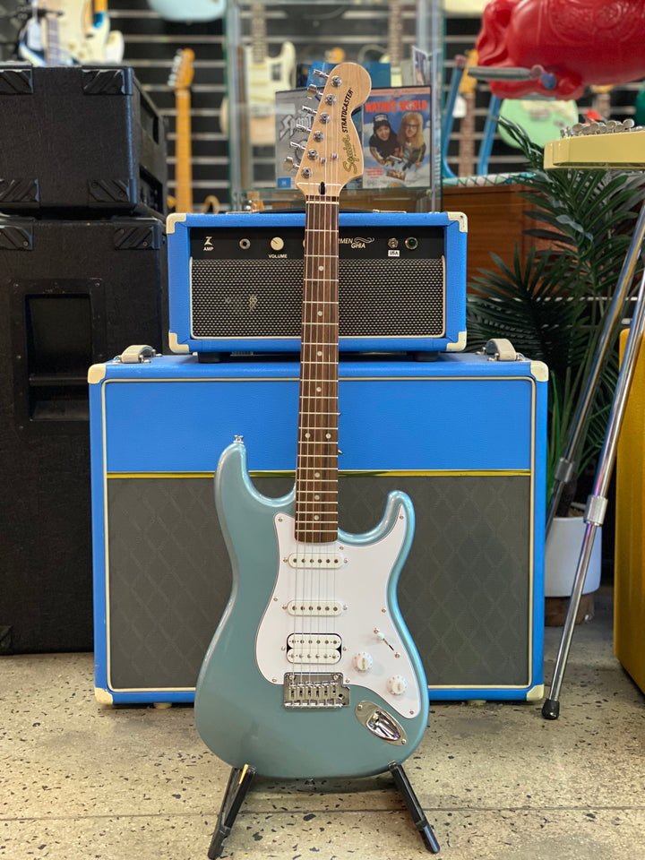 Squier Affinity Series Stratocaster Junior HSS | Ice Blue Metallic