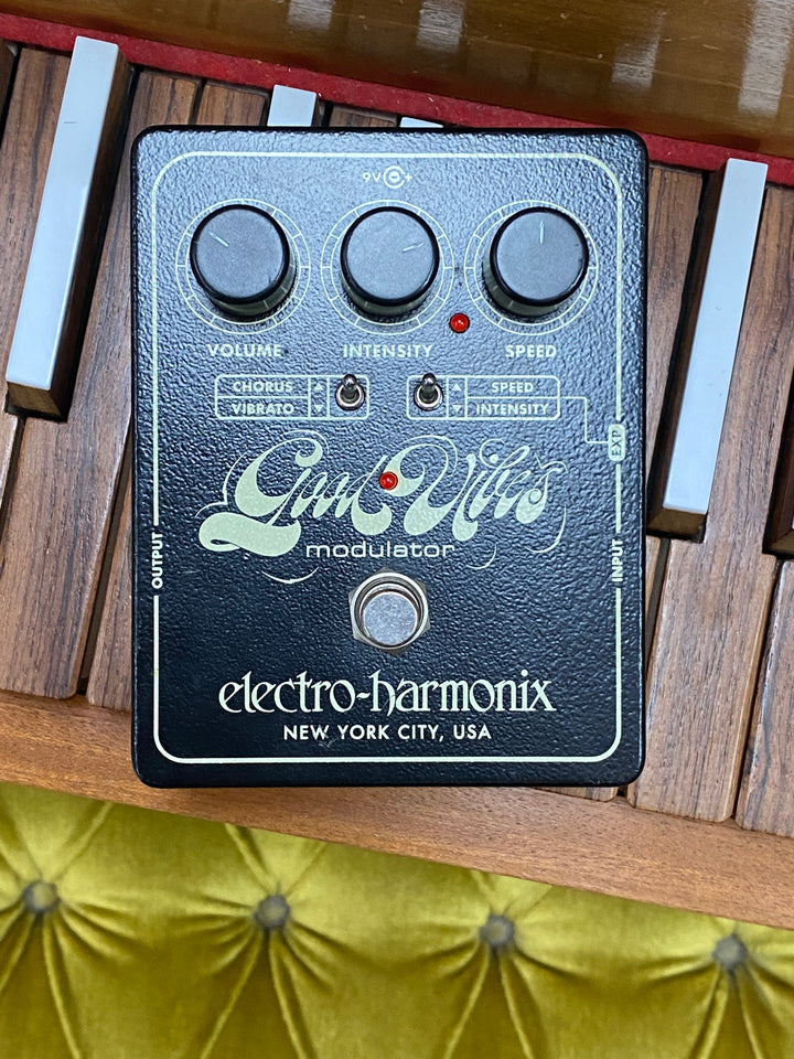 EHX Good Vibes Modulator Pedal w/power supply ***Pre Loved***