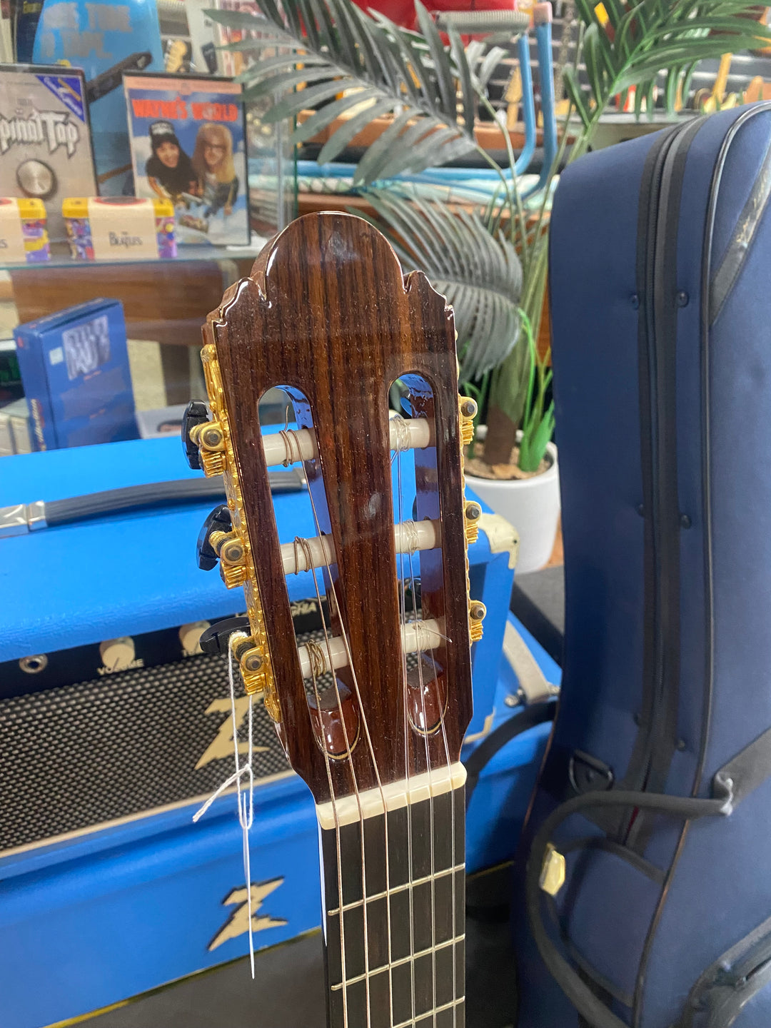 Kodaira Artist AST 100 Classical Guitar Made in Japan **Pre Loved**