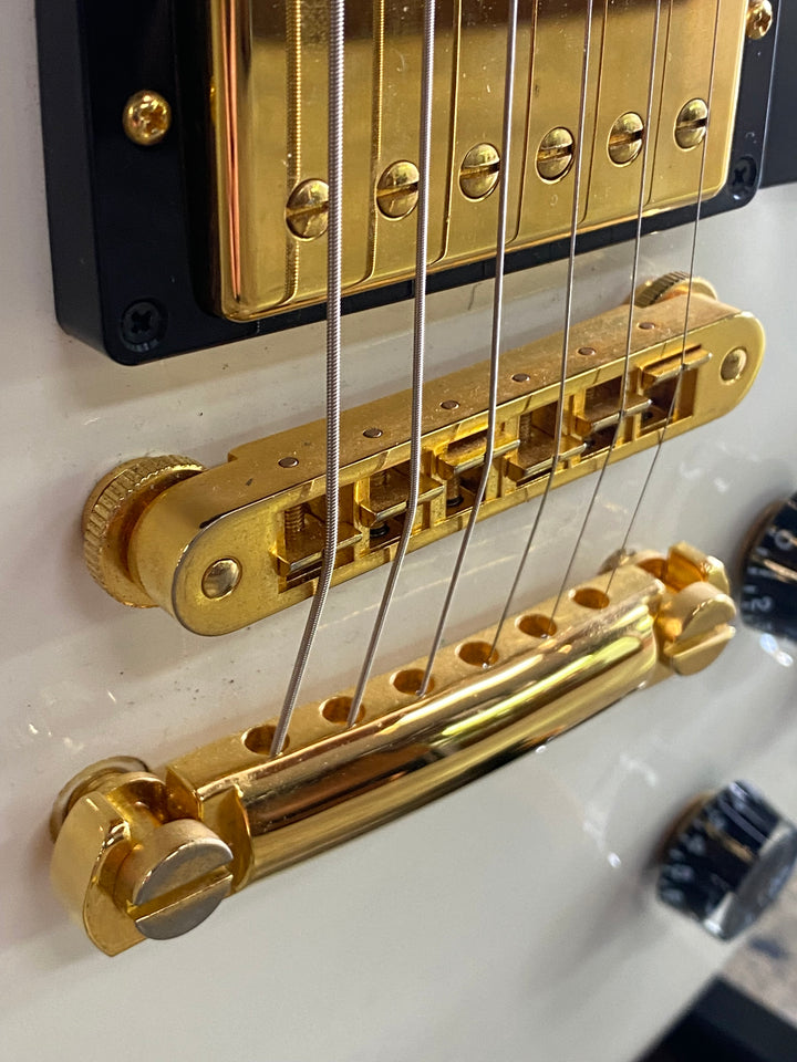 Gibson USA 2007 Les Paul Studio Alpine White W/case ***Pre Loved***