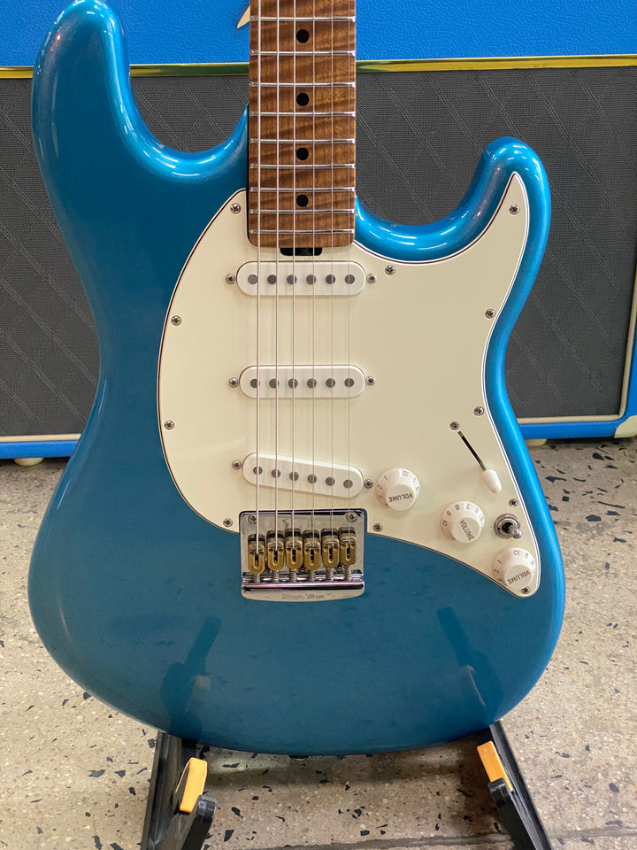 Ernie Ball Music Man Hunter Hayes Signature Cutlass Tahoe Blue W/case ***Pre Loved***