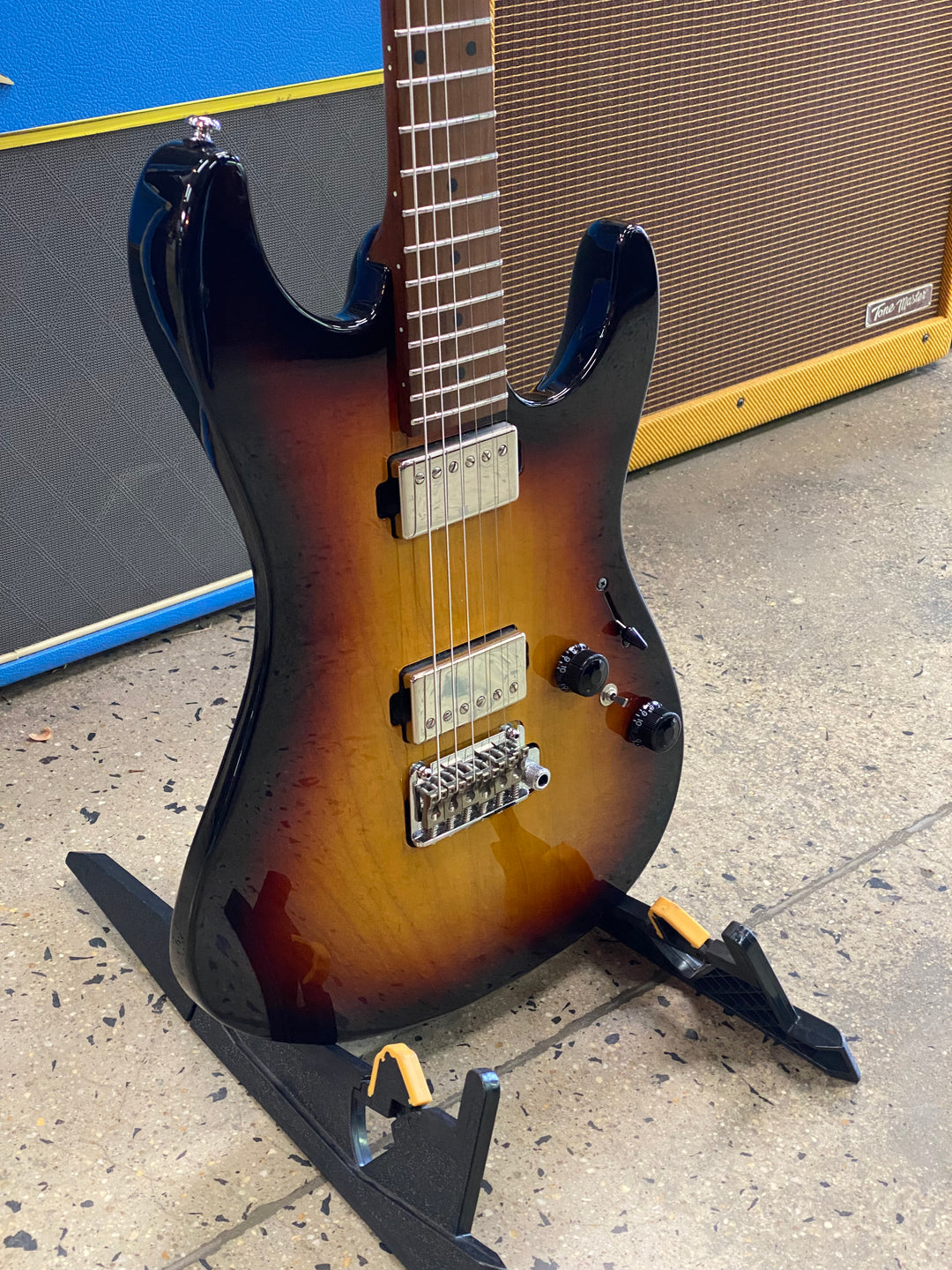 Ibanez 2020 AZ2202A Sunburst w/case ***Pre Loved***