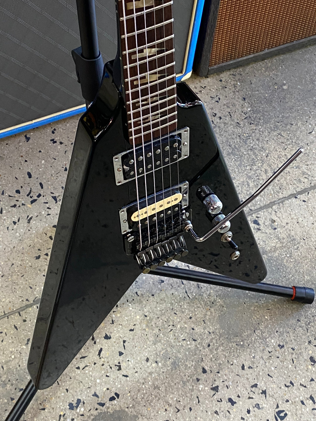 Fernandes 80s BSV Flying V *modded* w/bag | Black ***pre loved***