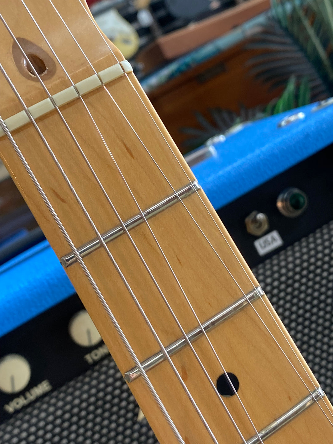 Fender USA 2004 American Series Telecaster Maple Neck Sunburst W/case ***Pre Loved***