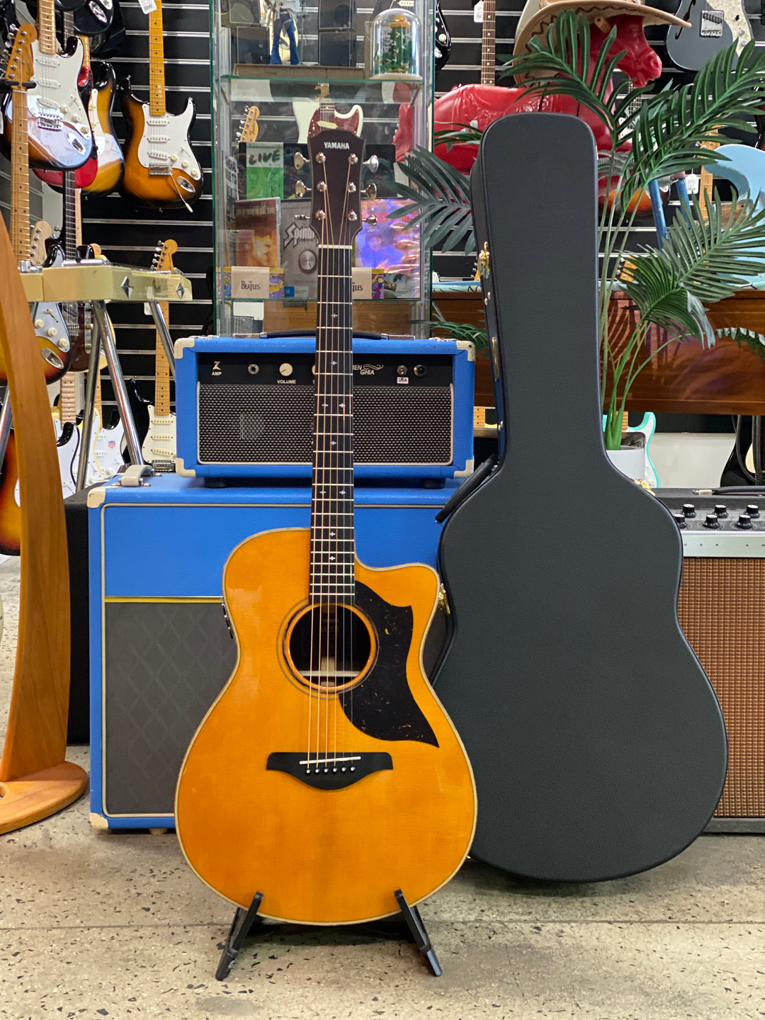 Yamaha AC5R ARE Acoustic Electric w/case ***pre loved***
