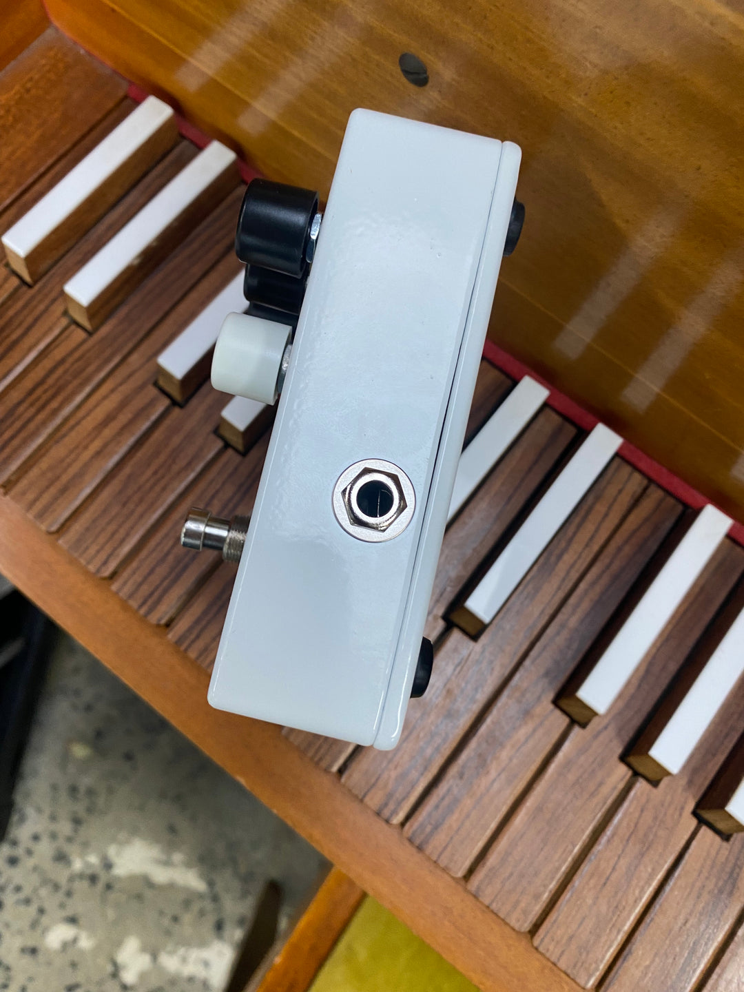 Electro-Harmonix Mel9 Tape Replay Machine Guitar Effects Pedal W/box ***Pre Loved***