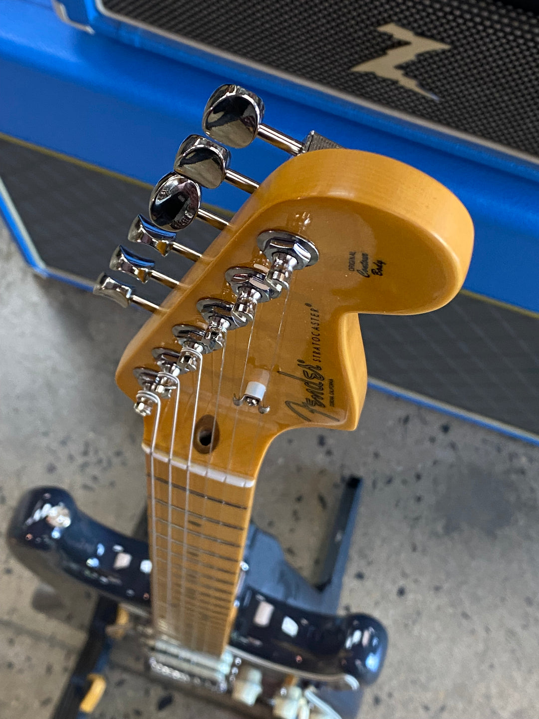 Fender American Pro Classic Strat HSS Maple Neck | Faded Black