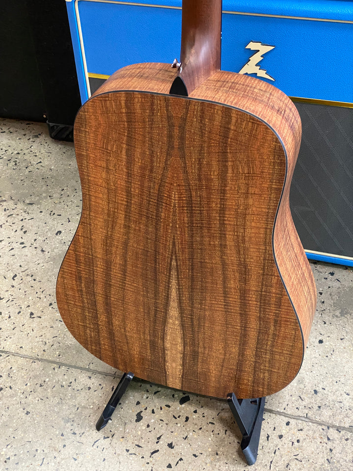Martin Guitars DX2-E Acoustic/Electric Guitar w/bag ***pre loved***