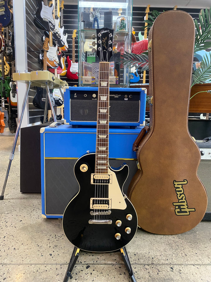 Gibson 2020 Les Paul Classic in Ebony W/case ***Pre Loved***