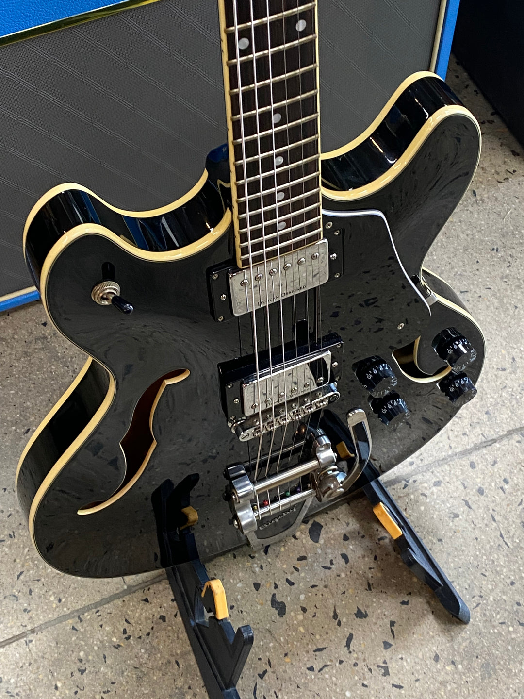 Schecter 2008 Corsair w/case | Black ***pre loved***