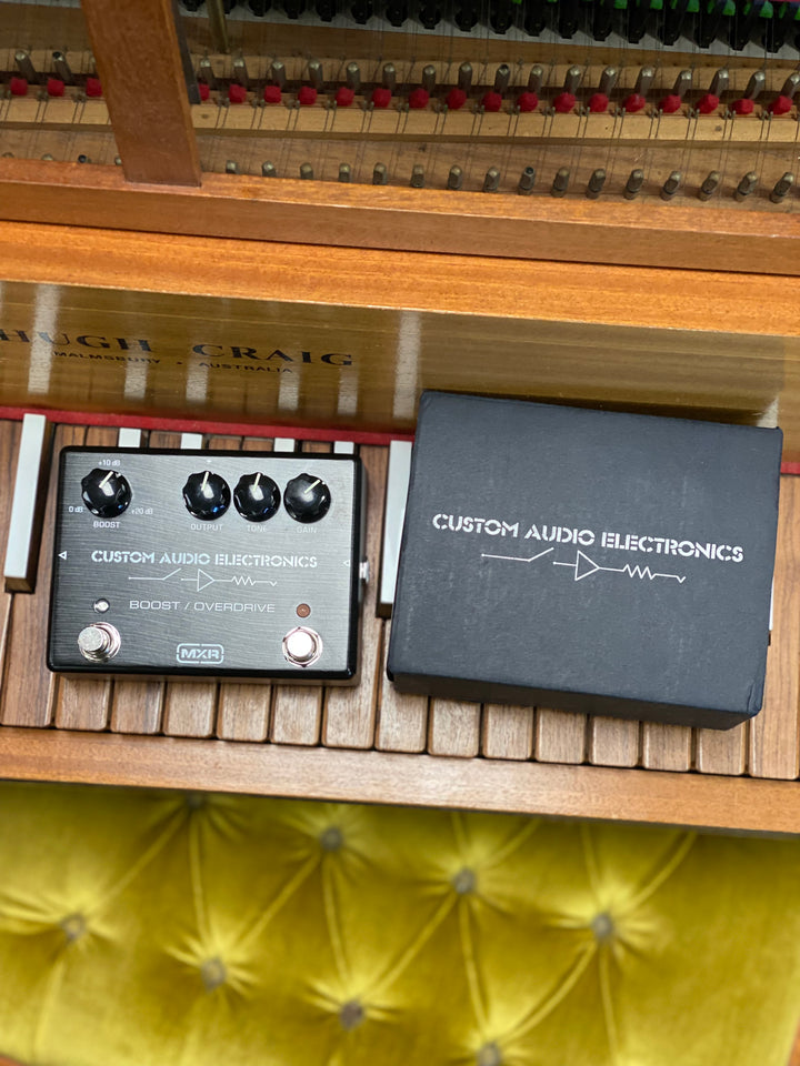 MXR Custom Audio electronics BoostOverdrive wbox ***pre loved***