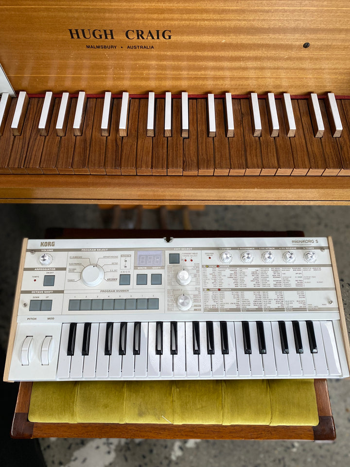 Korg microKorg S Synthesizer/Vocoder ***pre loved***