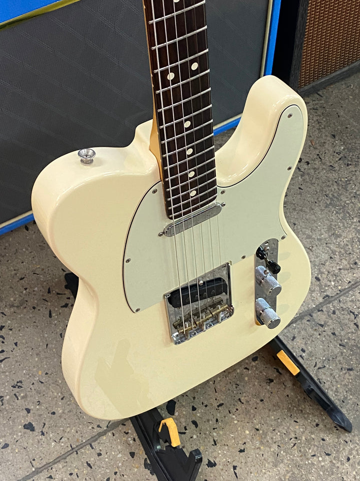 Fender 2016 American Pro Telecaster w/case | Olympic White ***pre loved***