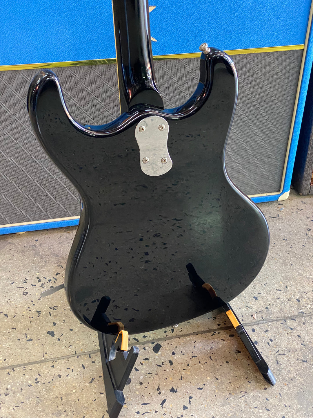 Mosrite MIJ Reissue Ventures w/case | Black ***pre loved***