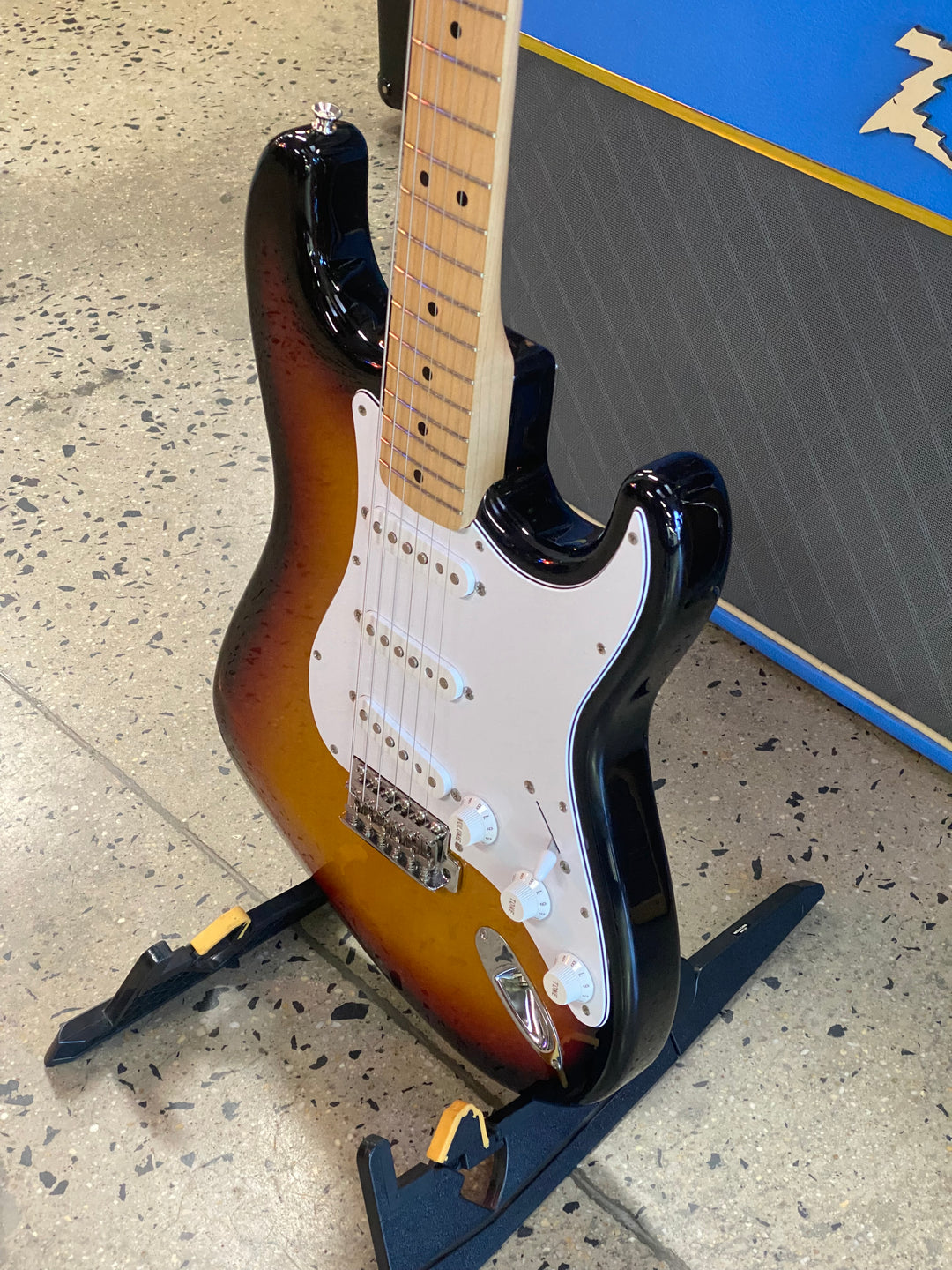 Fender MIJ ST-STD '95-96 Strat 3 Tone Sunburst ***Pre Loved***