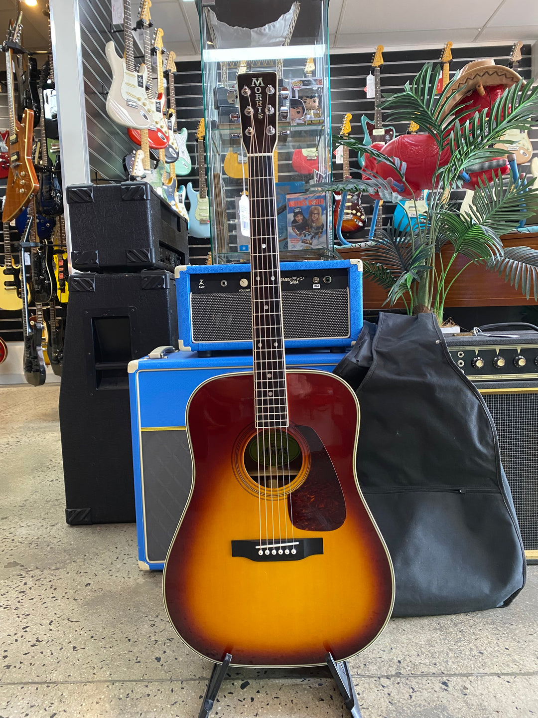 Morris M-512S MIJ Dreadnought Acoustic Guitar Sunburst W/bag **Pre Loved***