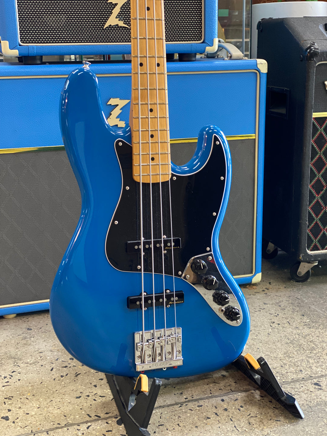 Fender 2025 Player II Modified Active Jazz Bass w/bag | Electric Blue ***pre loved***