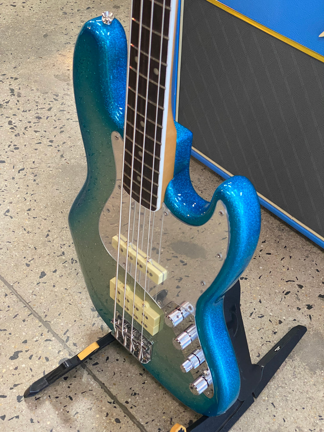 Fender Limited Player Plus x Blu DeTiger Jazz Bass | Sky Burst Sparkle