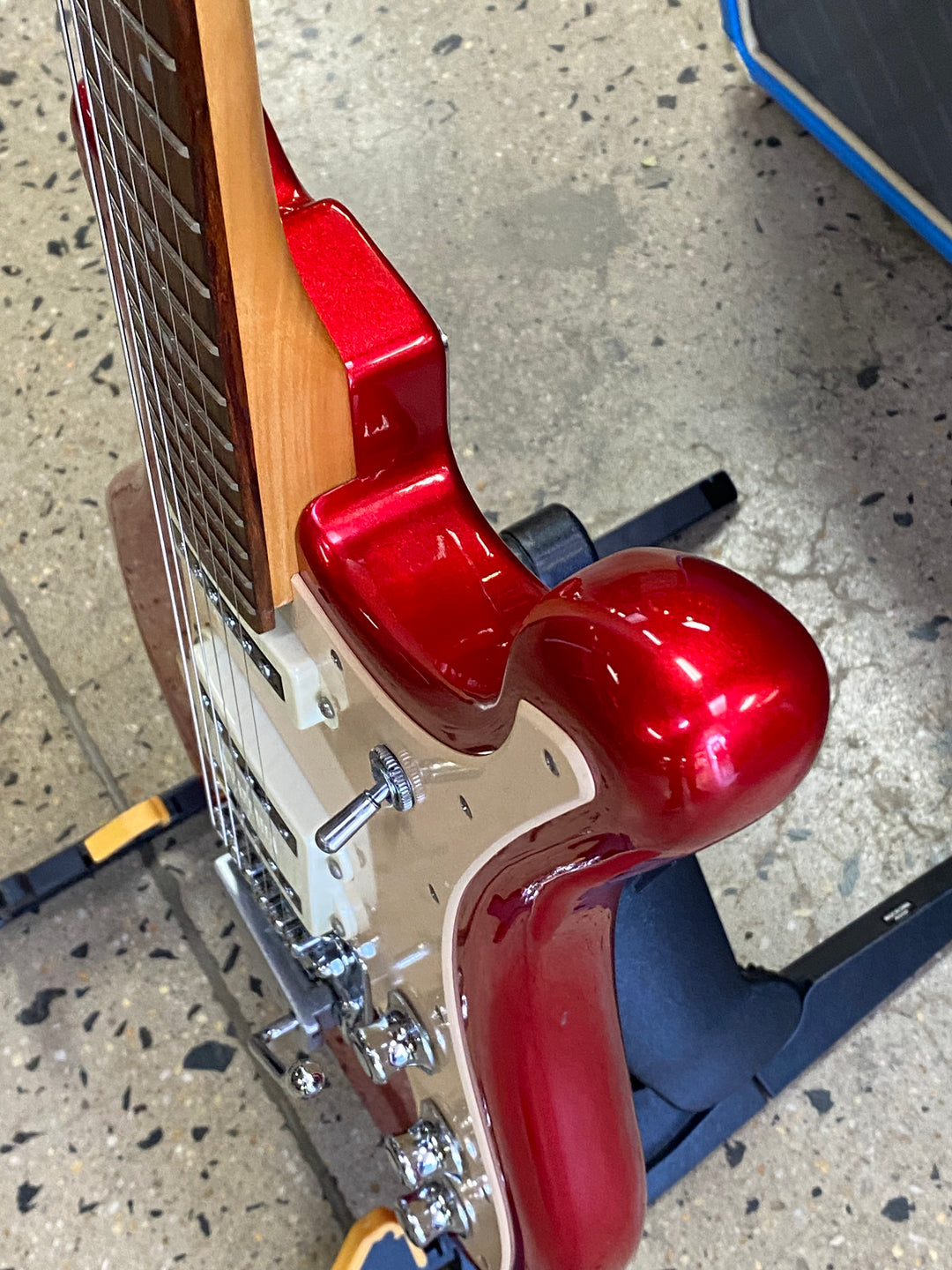 Yamaha SGV-300 Red w/bag ***Pre Loved***